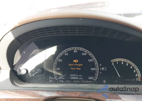 2008 Mercedes-Benz S 550 4Matic z USA, uszkodzony, nr VIN WDDNG86X68A208996